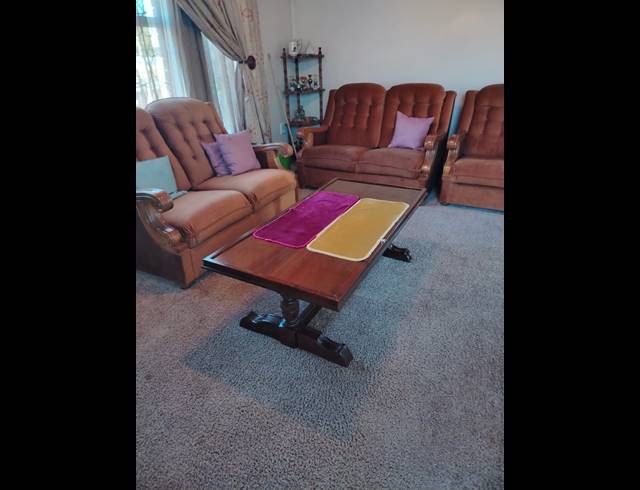 3 BEDROOM FREEHOLD FOR SALE IN LENNOXTON